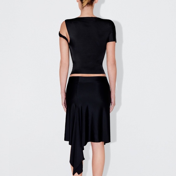 khy By Kylie Jenner Women's Size 3XL Black Sleek Stretch Twisted Top NEW - Picture 2 of 6